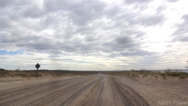 2024-09-27-42-Cycling-back-on-the-gravel-and-into-the-wind