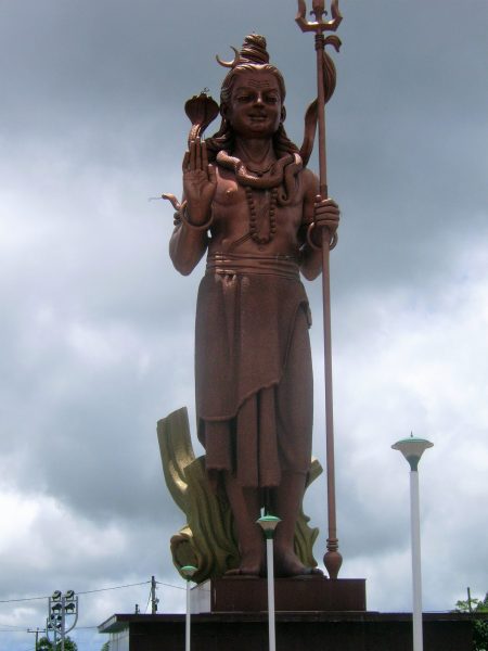 Shiva statue at Grand Bassin